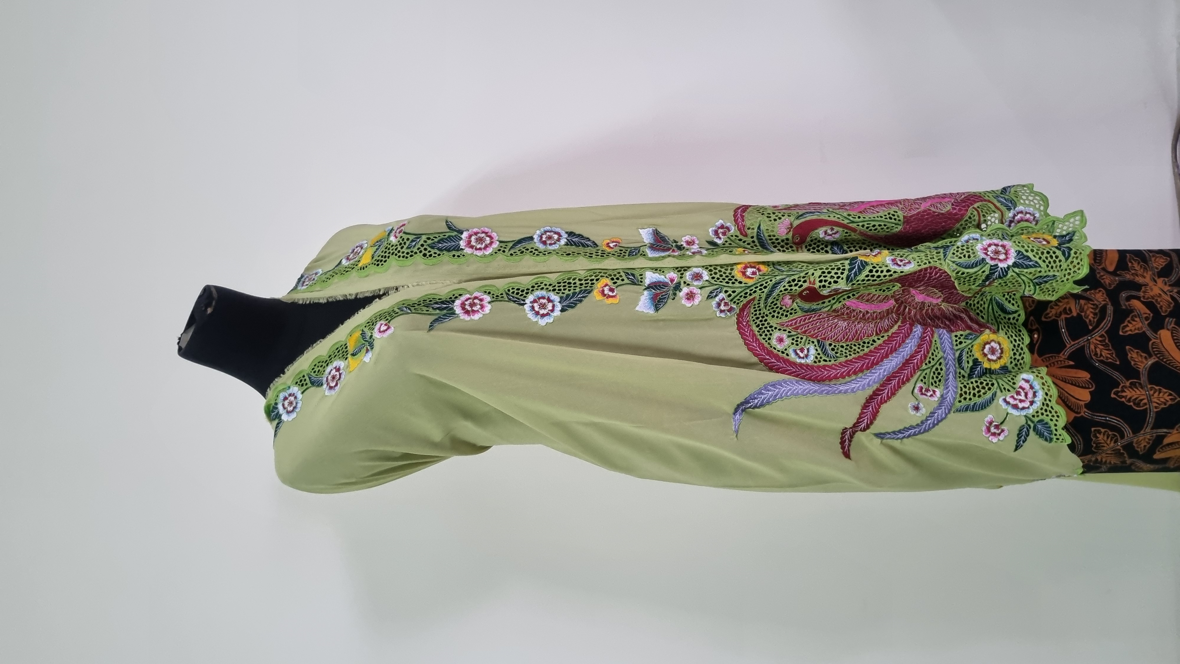 Kain Kebaya Bordir 3(Warna Hijau pupus  motif bung