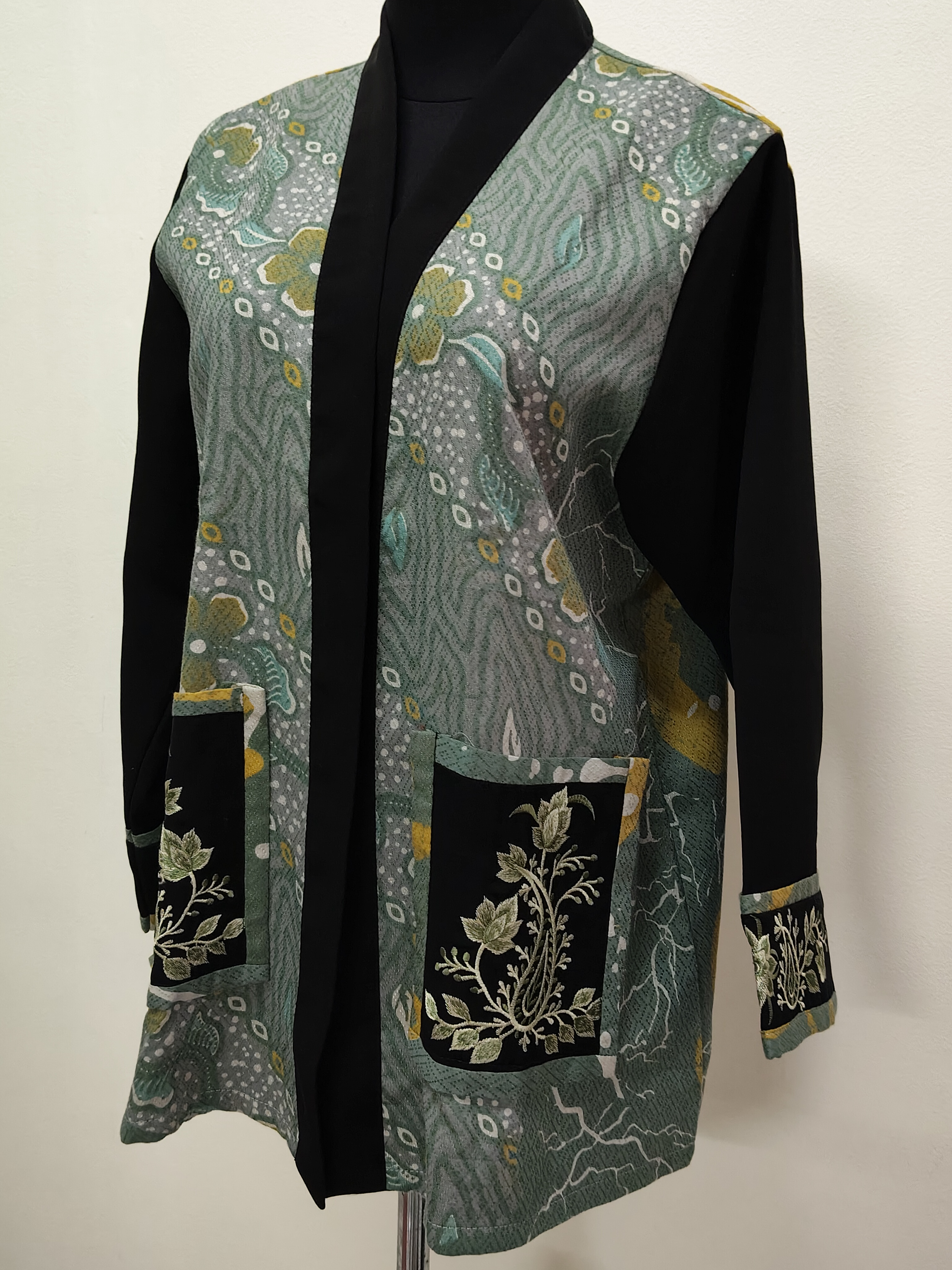 Outer Batik Bordir XL